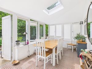 Garden room - click for photo gallery